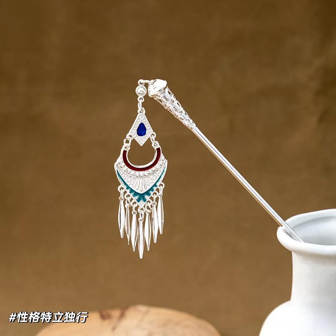 Miao ethnic group's silver hairpins